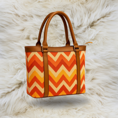 Trendy Multicolor Tote Bag for Women – Stylish Shoulder Handbag with Zigzag Pattern