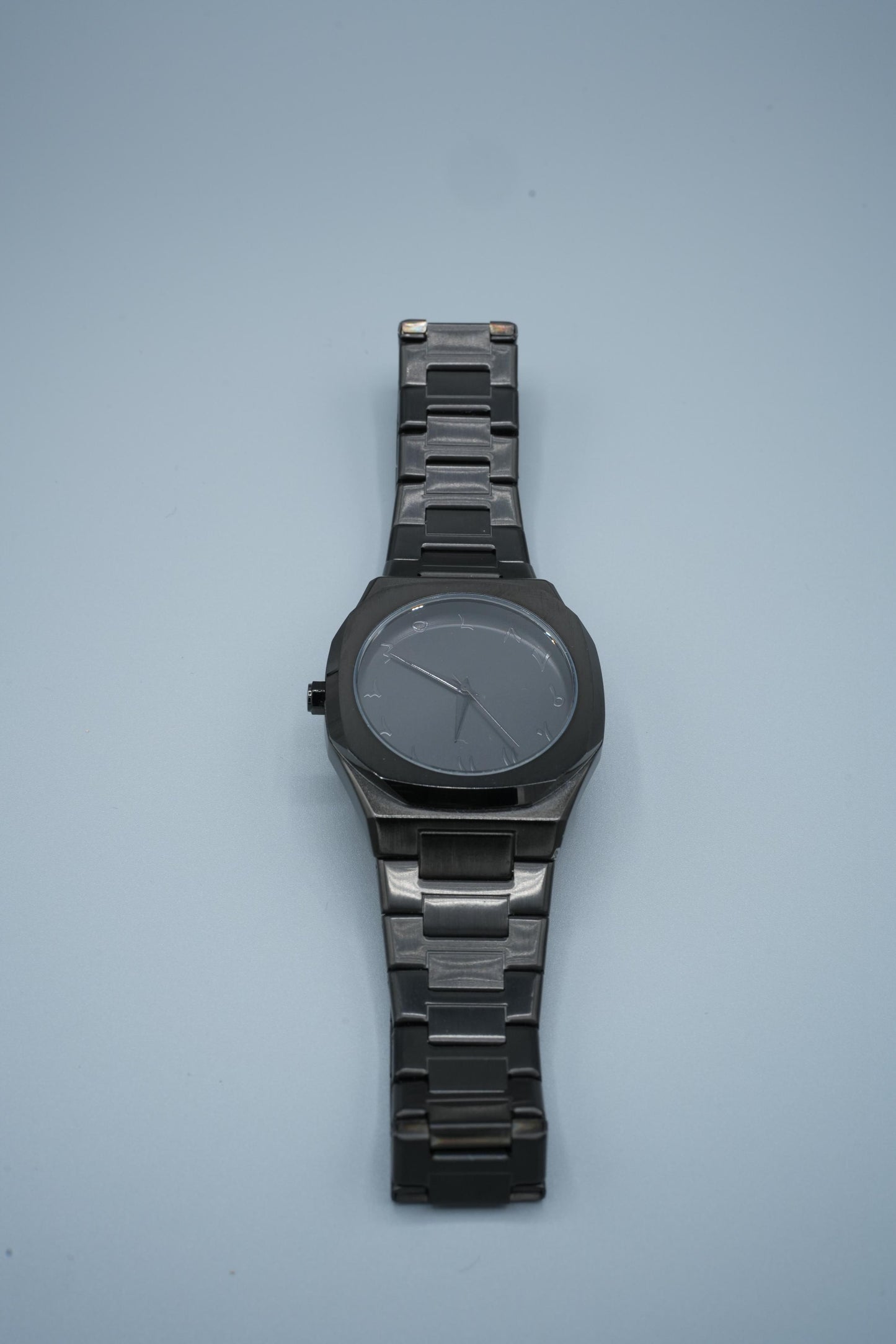 Aura Black Stainless Steel Men's Luxury Watch – Stylish & Durable Timepiece