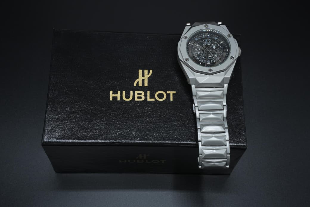 Hublot Luxury Stainless Steel Men's Watch – Premium Skeleton Dial Design