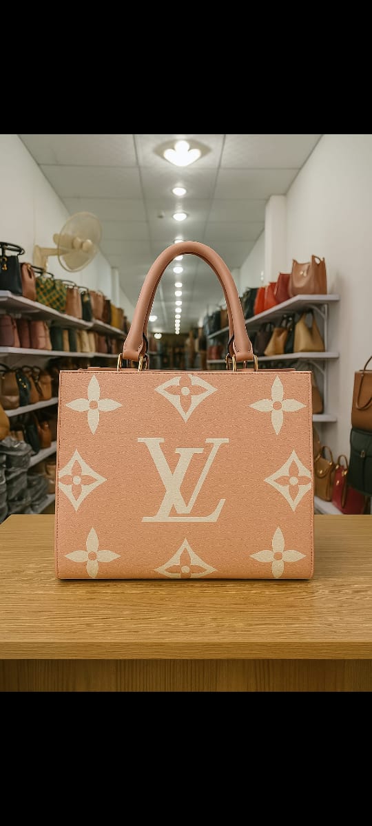 Luxury Louis Vuitton OnTheGo MM Tote Bag – Monogram Giant Canvas, Brown & Beige